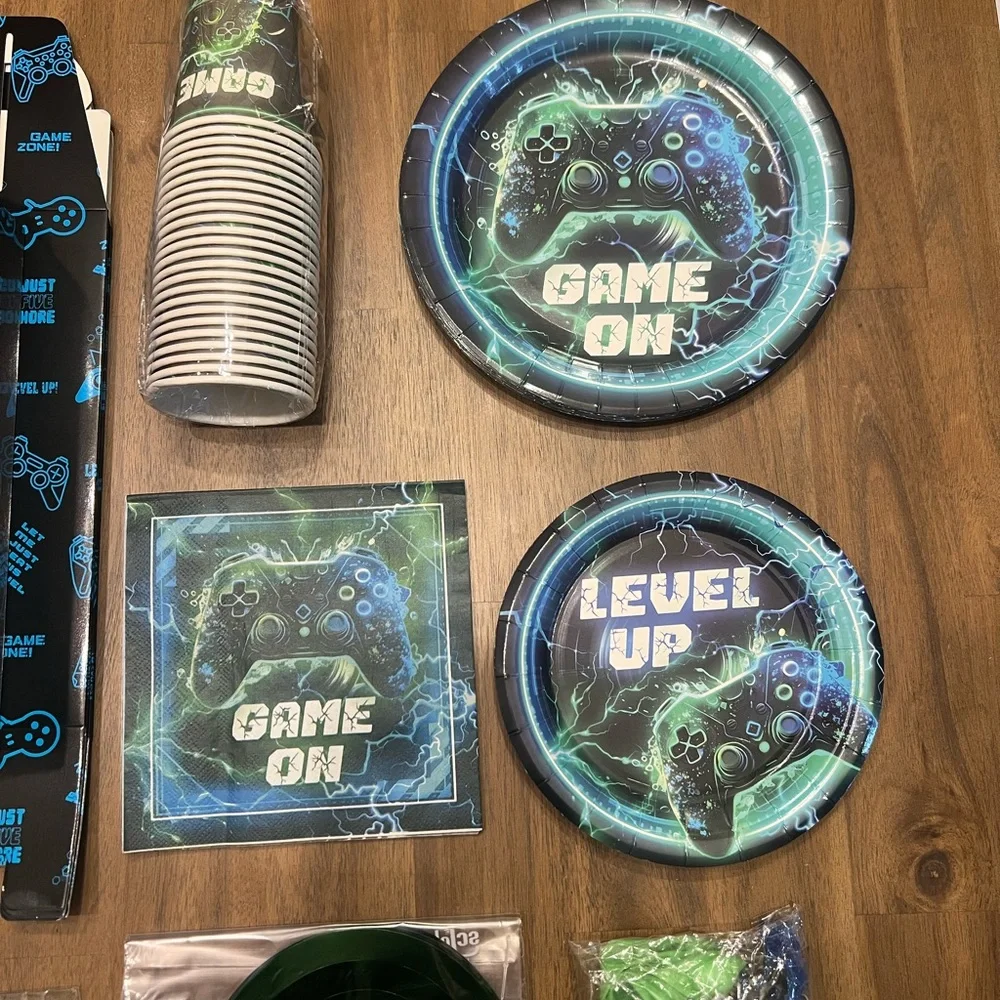 Eat Sleep Game Repeat Black & Green Gaming Party Supplies Set an favors